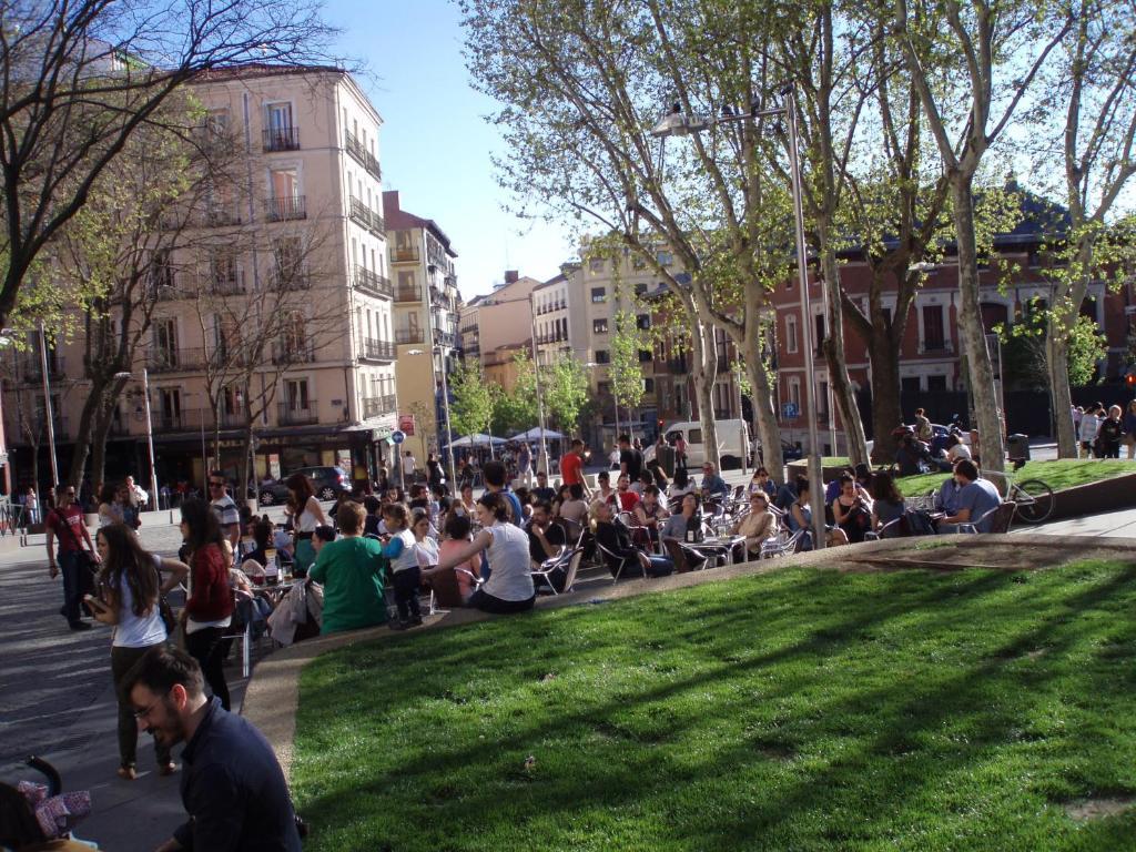 Hostal Castilla Madrid Buitenkant foto